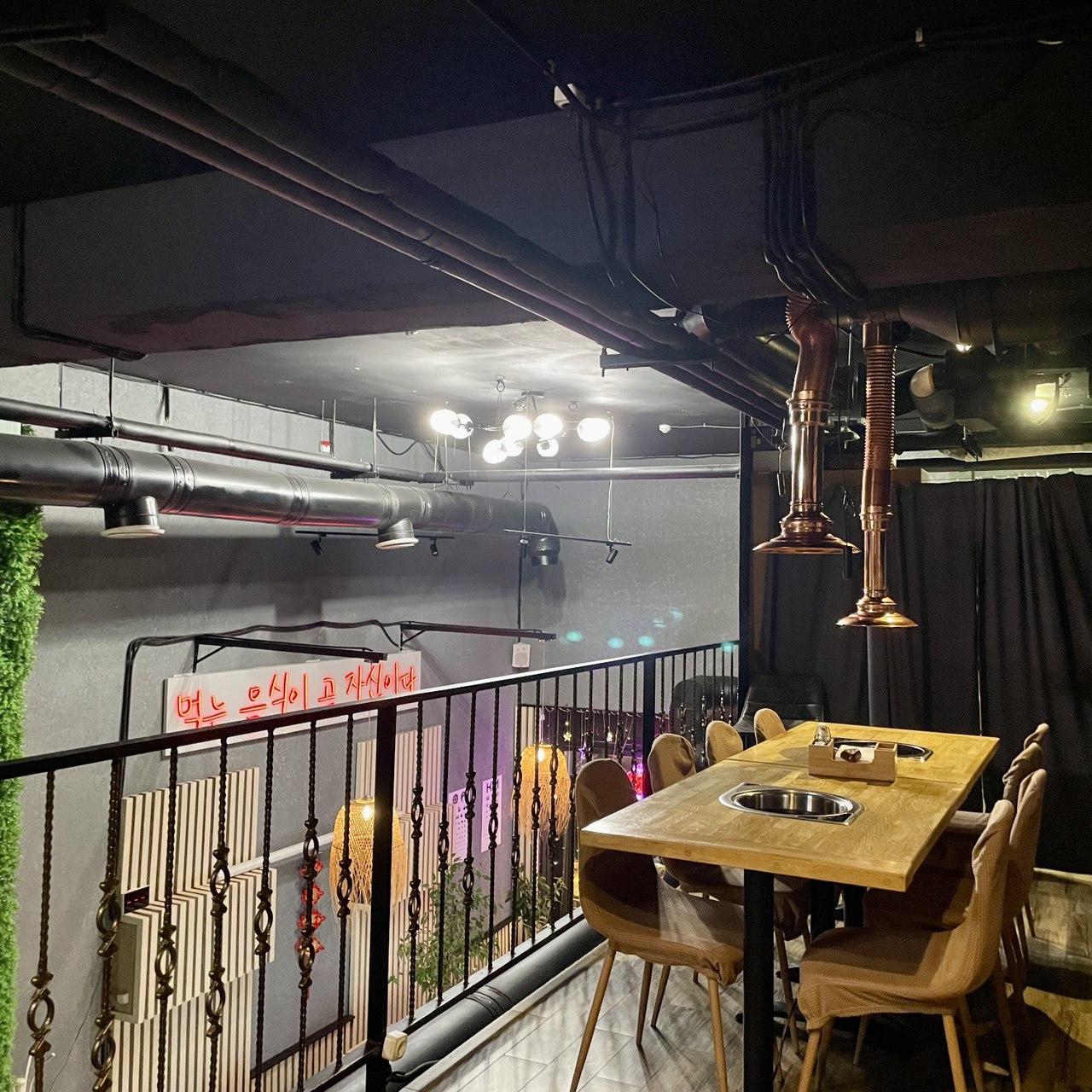 Интерьер Eastoria — фото 4